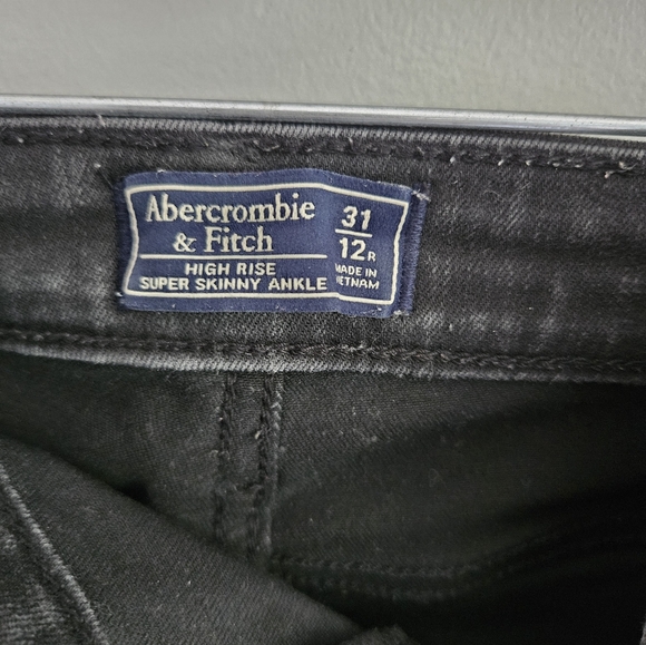 Abercrombie & Fitch Black High Rise Super Skinny Jeans - Picture 3 of 5